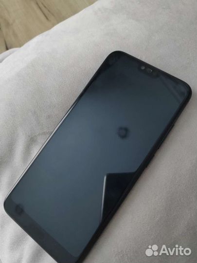 HONOR 10, 4/64 ГБ