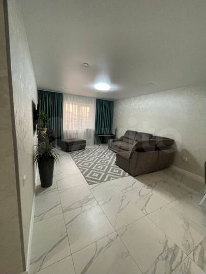 Дом 183 м² на участке 6 сот.