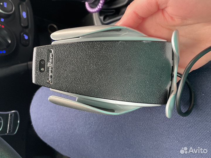 Держатель-зарядка для телефона в машину