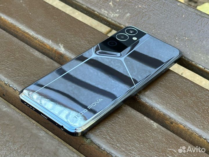 TECNO Pova 2, 4/128 ГБ