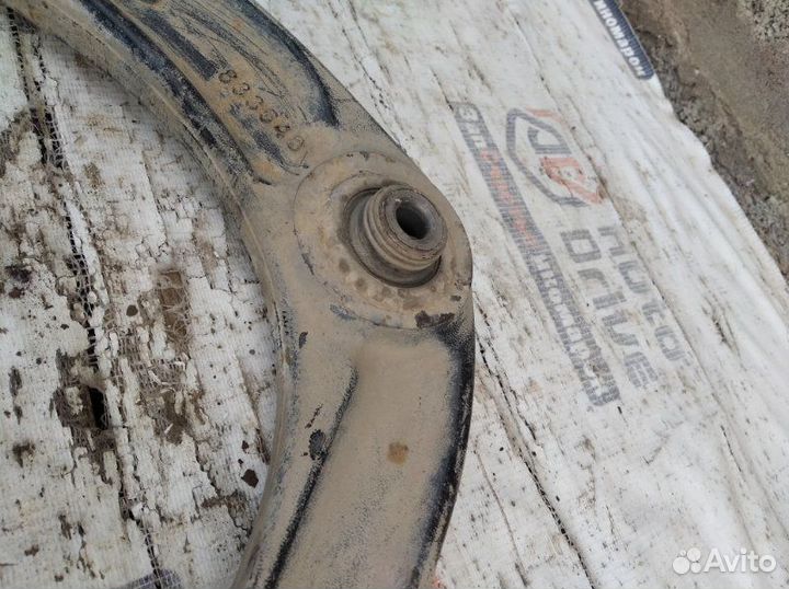 Рычаг подвески нижний передний левый Peugeot 308