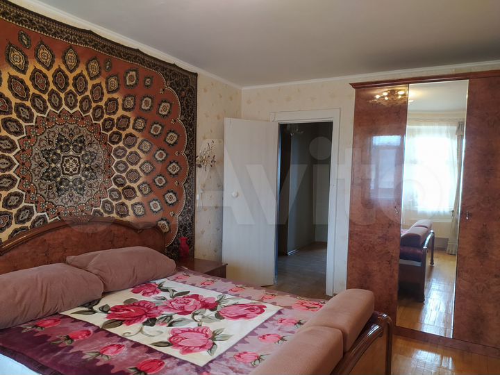 Доля в 3-к. квартире, 72 м², 5/10 эт.