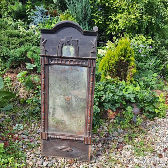 Старинное зеркало