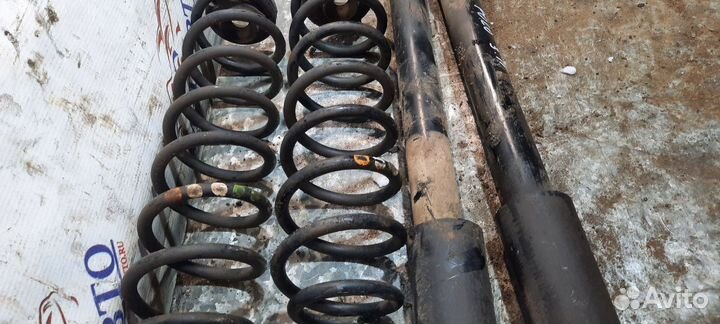 Стойки задние Volkswagen Polo