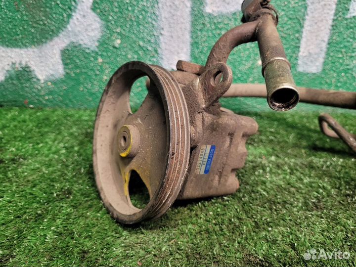 Насос гур Unisia Jecs на Nissan Wingroad