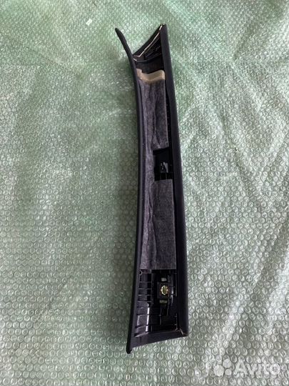 Обшивка стойки передняя левая Mercedes-Benz