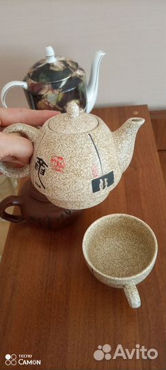 Чайник заварочный, жестяные банки для чая