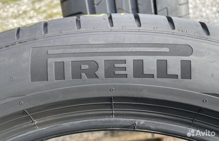 Pirelli P Zero 245/45 R18