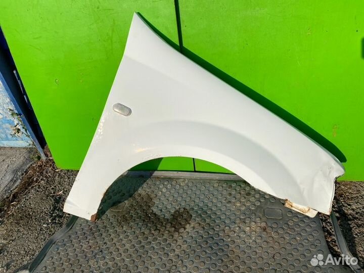 Крыло переднее правое Renault Logan K7JA710 2011