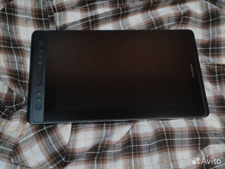 Графический планшет с экраном Huion Kamvas Pro 13