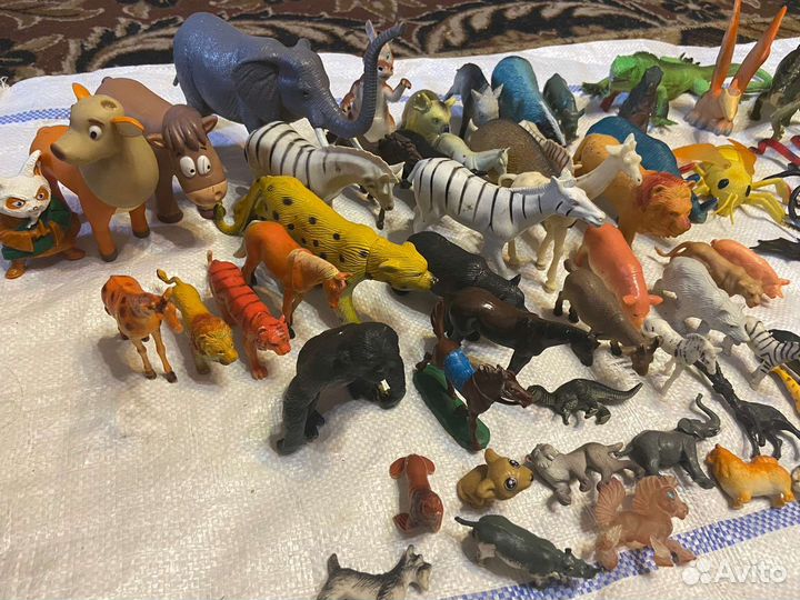 Игрушки фигурки животных