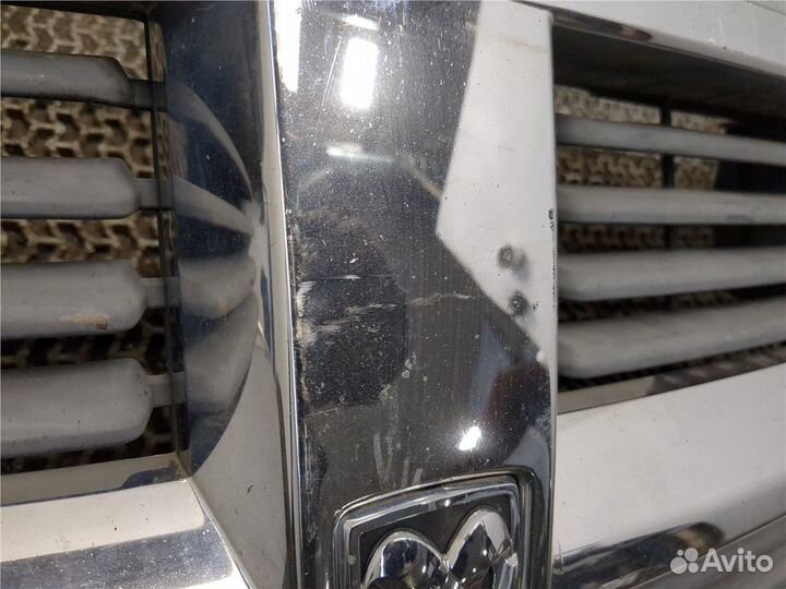 Решетка радиатора Dodge Nitro, 2007