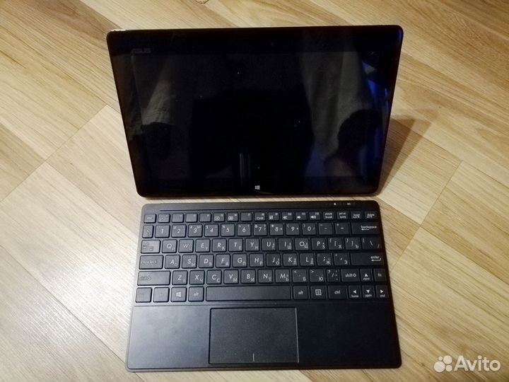 Планшет Asus VivoTab со съемной клавиатурой