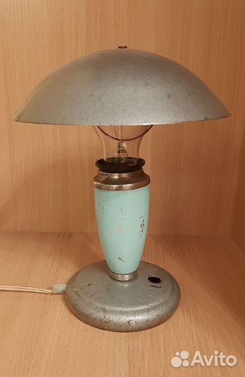 Настольная лампа 