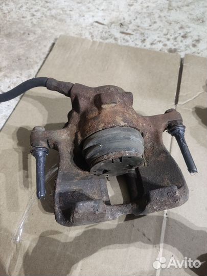 Передние суппорта Audi 80 B4