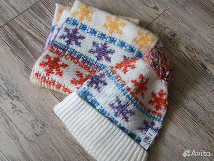 Комплект шапка и шарф