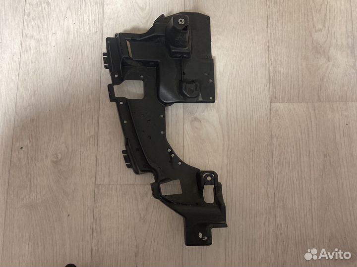 Кронштейн насадки глушителя