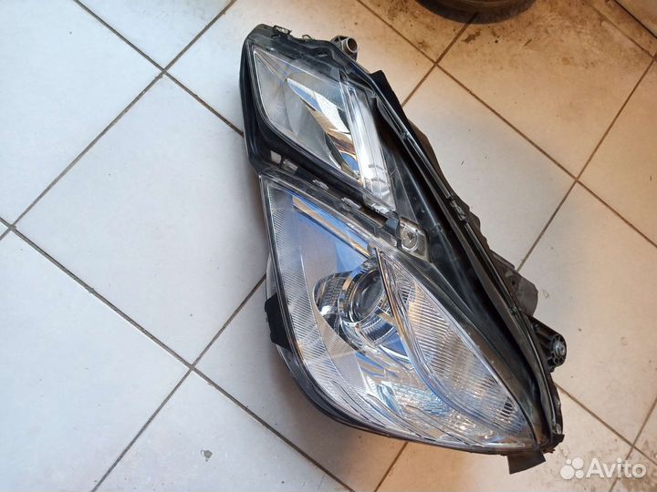 Фара левая галогеновые на Мерседес w212