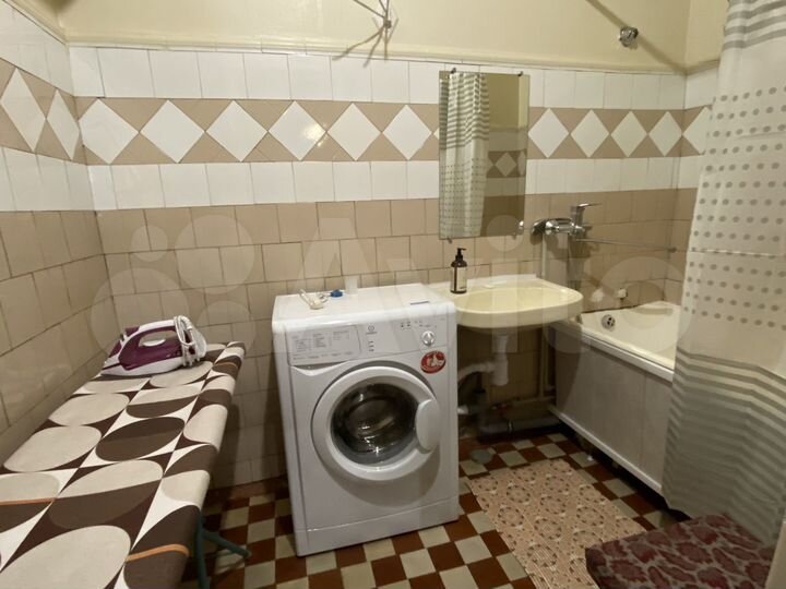 2-к. квартира, 60 м², 2/4 эт.