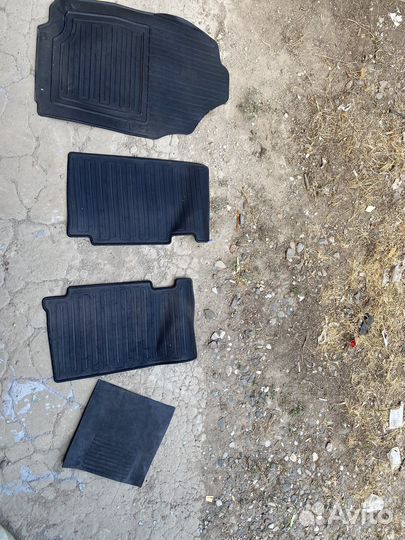 Коврики на toyota rav4