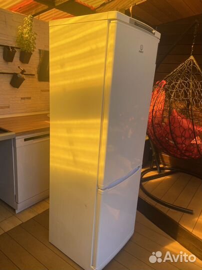 Холодильник indesit sb185.027