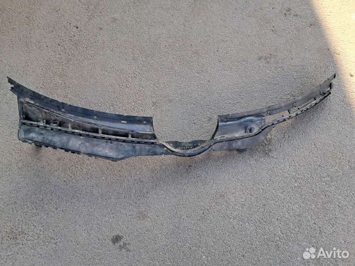 Жабо на Mercedes-Benz C (W202)