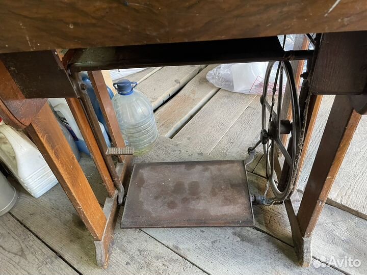 Швейная машина vesta