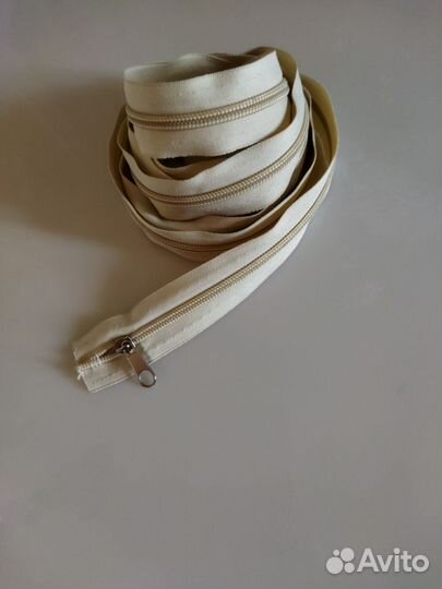 Длинный замок-молния. 2 м 70 см. Для спальника