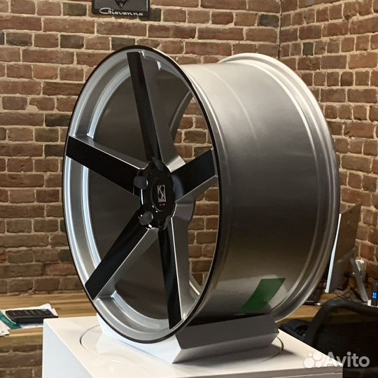 Диски r22 на Porsche Cayenne, Touareg, Audi Q7