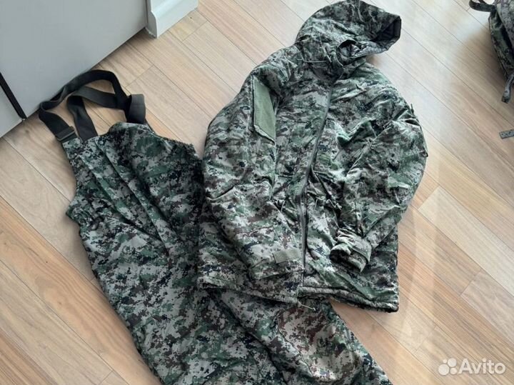 Камуфляж утепленный surpat новый