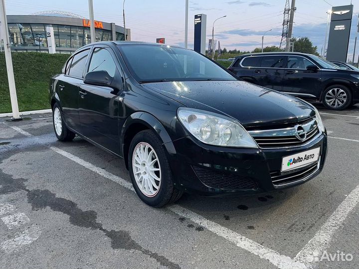 Opel Astra 1.6 МТ, 2012, 190 000 км