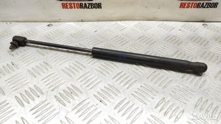 Амортизатор капота Audi A8 D3/Д3 BFM 2006