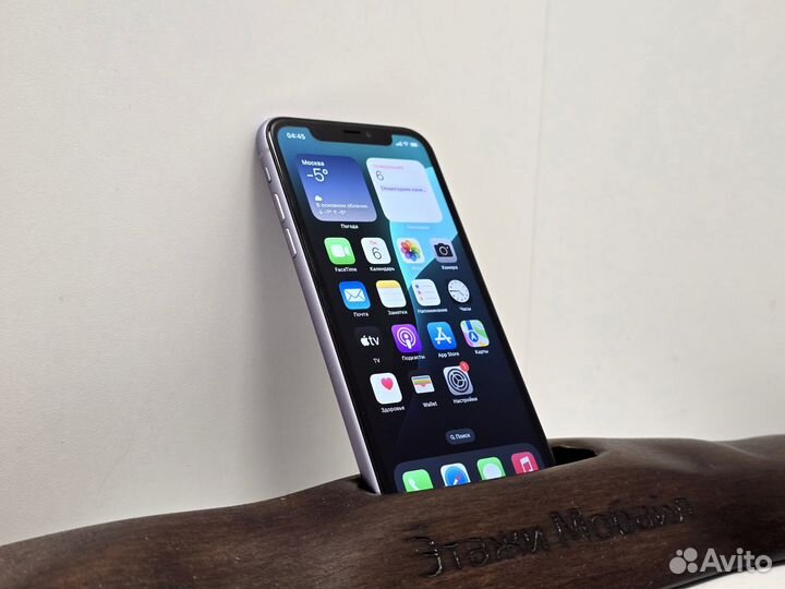 iPhone 11, 64 ГБ