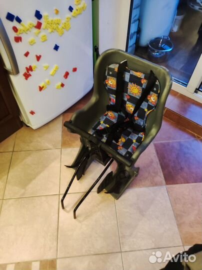 Детское кресло на раму велосипеда