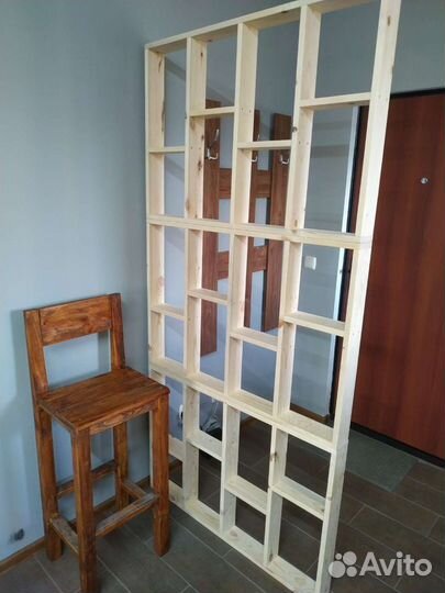 Стеллаж перегородка из натурального дерева