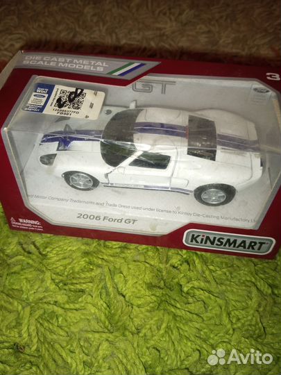 Коллекционная машинка ford GT