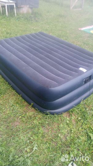 Надувной матрас-кровать