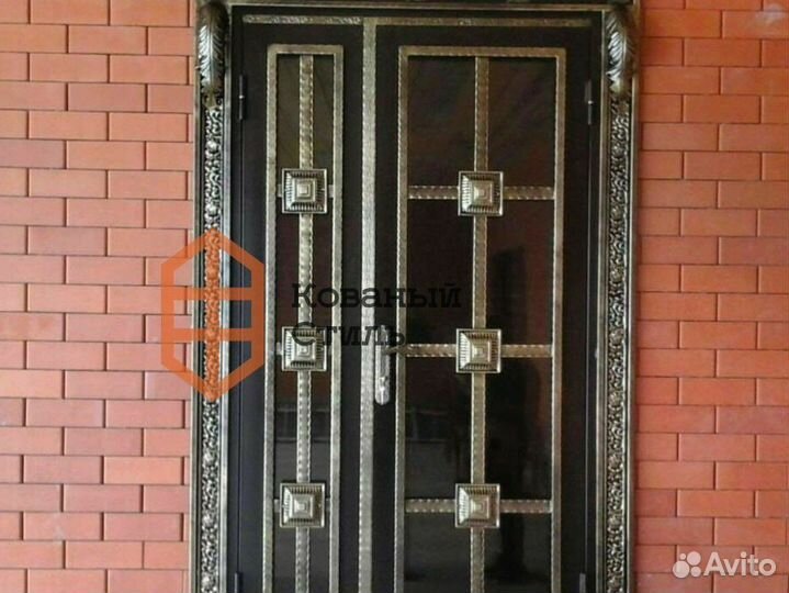 Кованая дверь входная