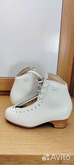 Фигурные ботинки edea chorus