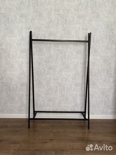 Вешалка напольная деревянная