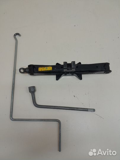 Домкрат Toyota Camry V50 2011-2017