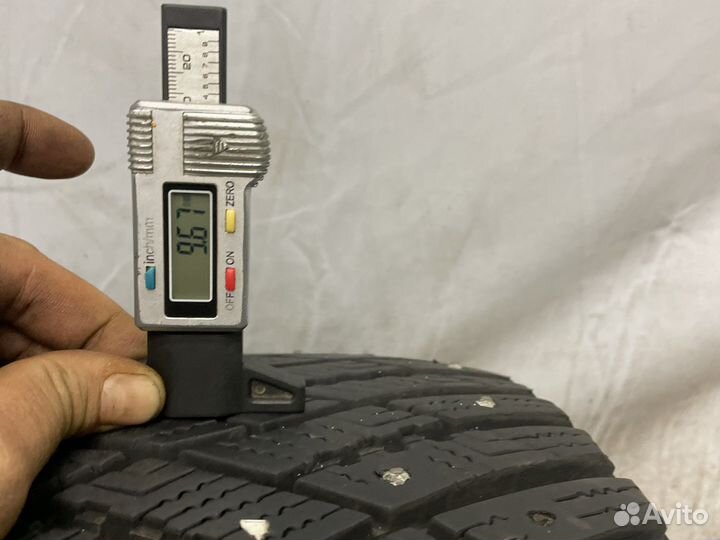 Goodyear Ultragrip Ice Arctic 225/40 R18 92T