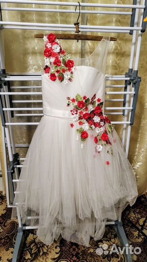 Вечернее платье