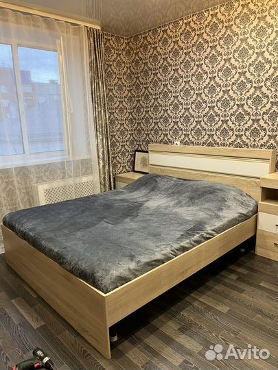 Спальный гарнитур