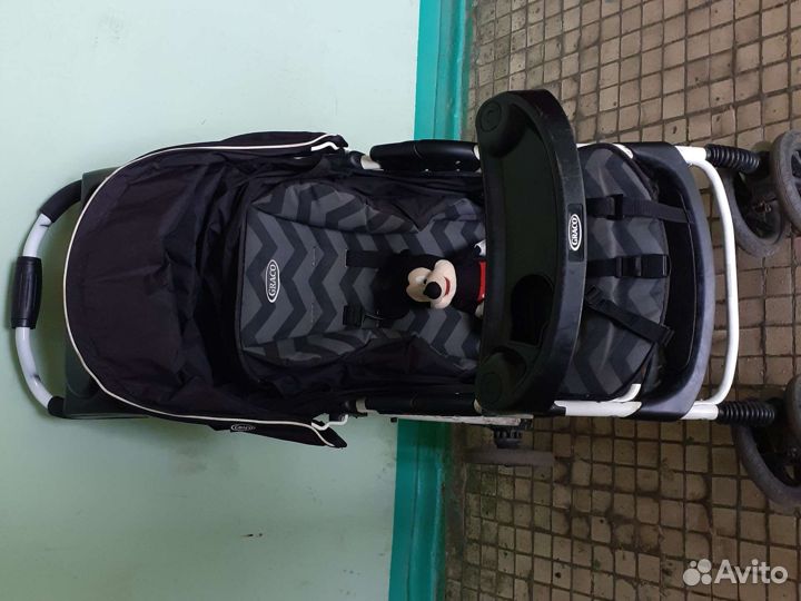 Прогулочная коляска graco
