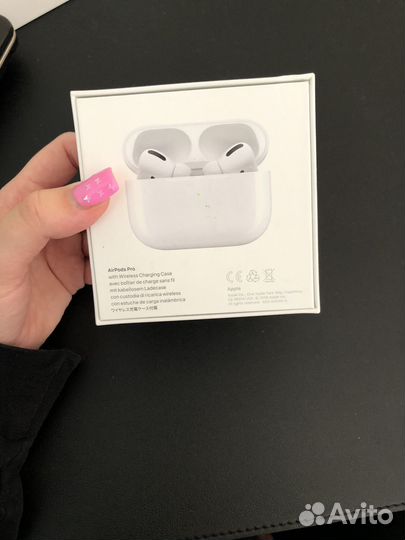 Коробка от airpods pro и 7 айфона