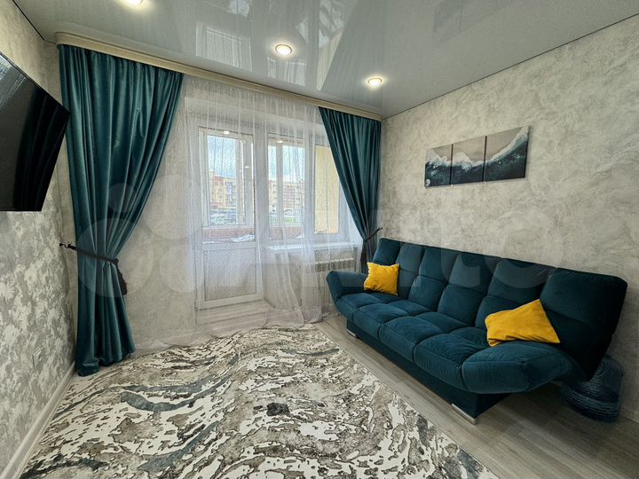 2-к. квартира, 60 м², 1/6 эт.