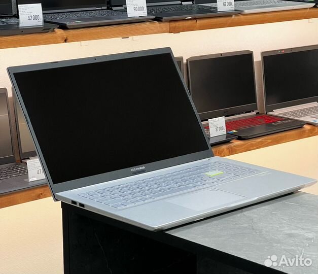 Мощный Asus VivoBook i5-1135G7/ 8GB/ SSD/ IPS/ FHD