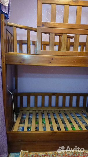 Двухъярусная кровать