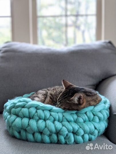 Лежанка для собак и кошек